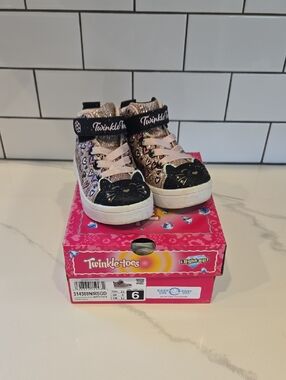 Skechers Twinkle Toes Toddler Girls' Pink Glitter Cat Light-Up High-Top Sneakers